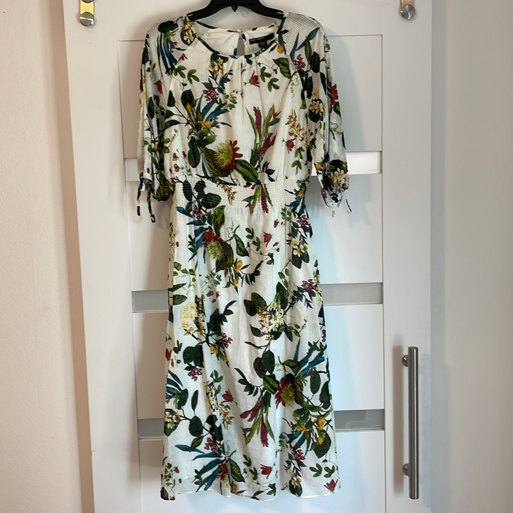 Maggy London - Floral midi dress
